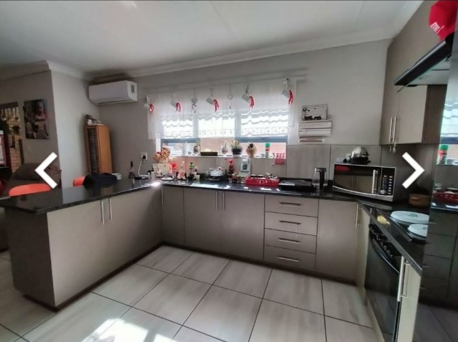 To Let 3 Bedroom Property for Rent in Baillie Park North West